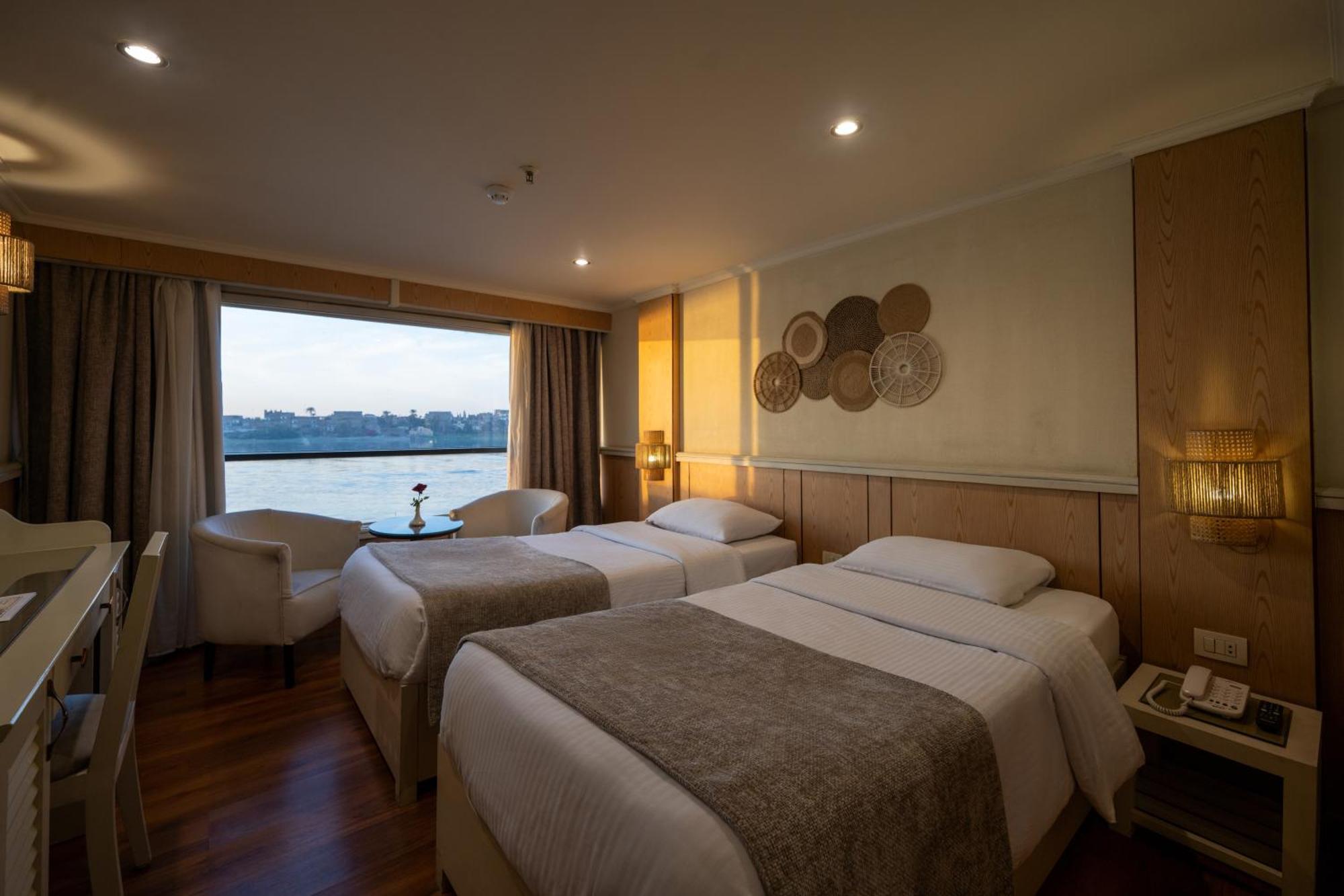 Hotel Magic I Nile Cruise Deluxe Boat The Scheduled Departure Is On Saturday For A 7-Day Nile Cruise Luxor Esterno foto