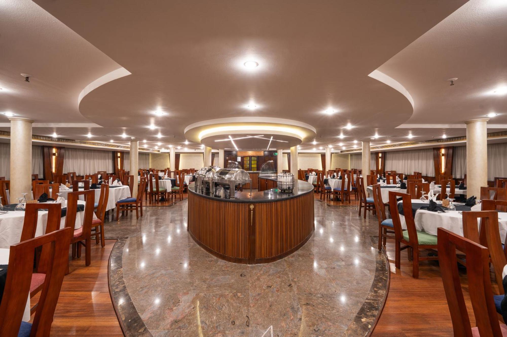 Hotel Magic I Nile Cruise Deluxe Boat The Scheduled Departure Is On Saturday For A 7-Day Nile Cruise Luxor Esterno foto
